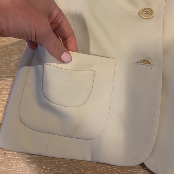 Trina Turk Jacket in bone color size 4. Like new! - Picture 6 of 11